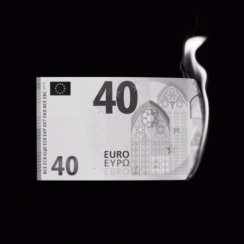 Brennender Geldschein